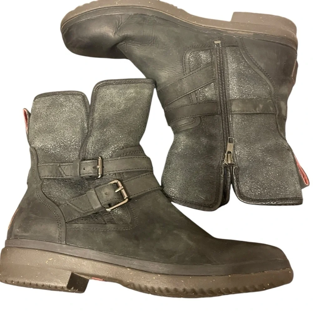 UGG Simmens Brushed Leather Lined Buckle‎ Boots in Black Women's 10